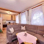 Гостевой дом Gaestehaus Marianne Грайнау