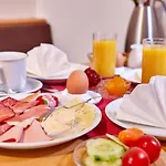 Gaestehaus Marianne Гостевой дом Грайнау